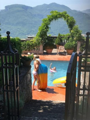 Villa Paradiso,stunning views ac heated pool Coreglia Antelminelli